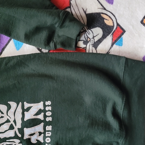 Official Noah Kahan 2023 Tour Sweater - Picture 4 of 4